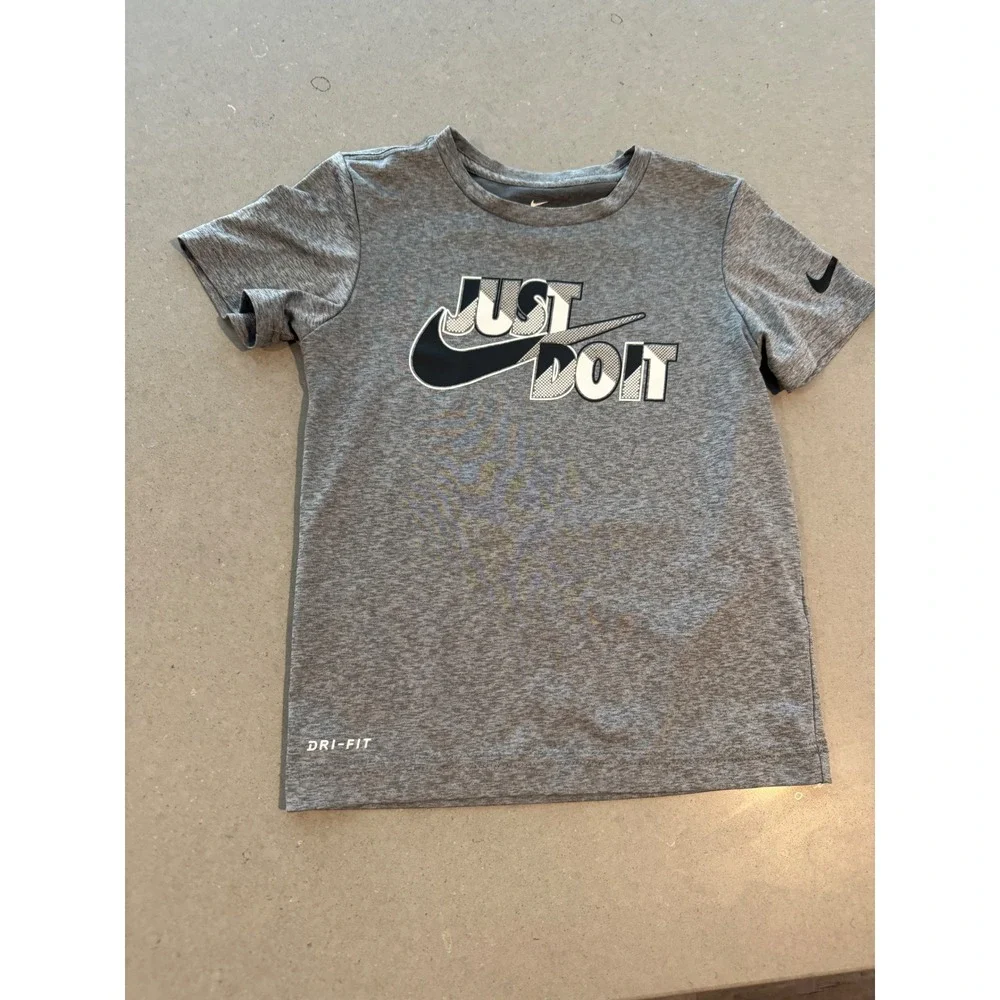 Nike Dri Fit Kids T Shirt Youth Medium Gray Just Do‎ It Athletic Short Sleeve